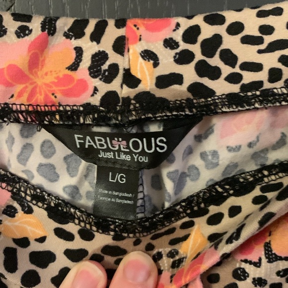 Fabulous just like you PJ pants size L leopard and floral print - Picture 3 of 3